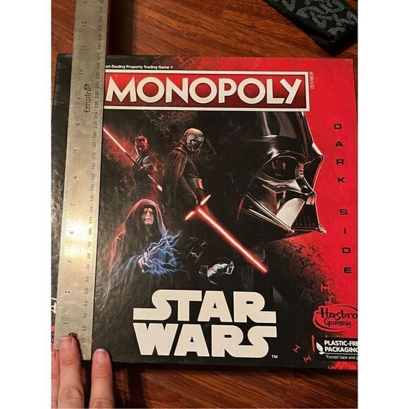 COPY - New!  Star Wars Monopoly Game - Picture 4 of 4